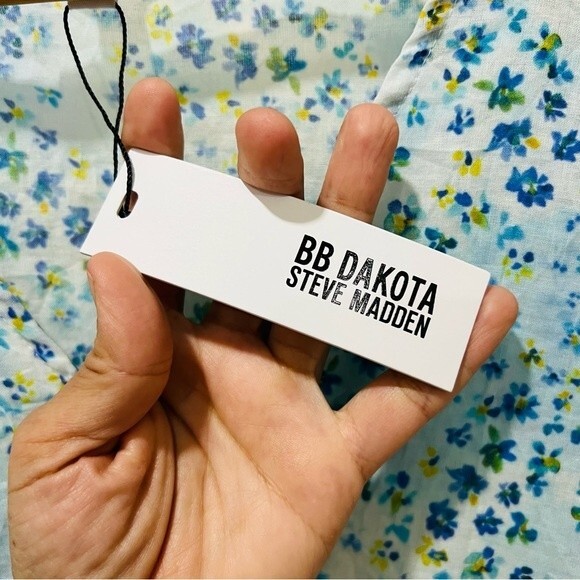 NWT BB Dakota Blueberry Tie-Dye Puffed Sleeve Top in Women’s Size XS - Picture 11 of 12